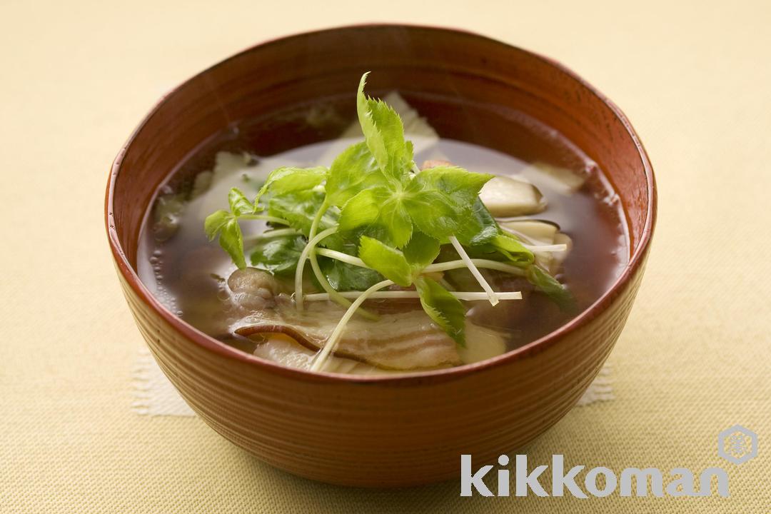 King Oyster Mushrooms and Bacon in Clear Broth Soup