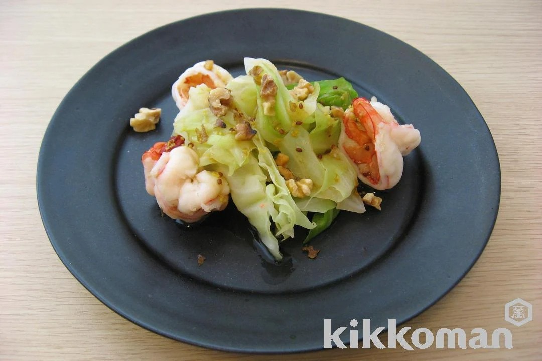Cooked Shrimp Salad with Walnut Dressing