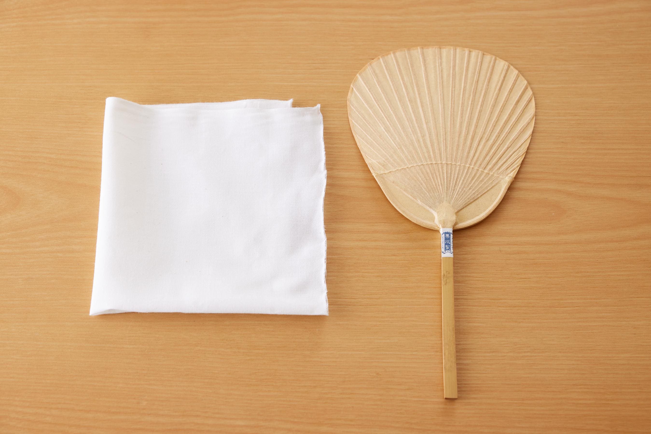 sarsashi and hand-held fan