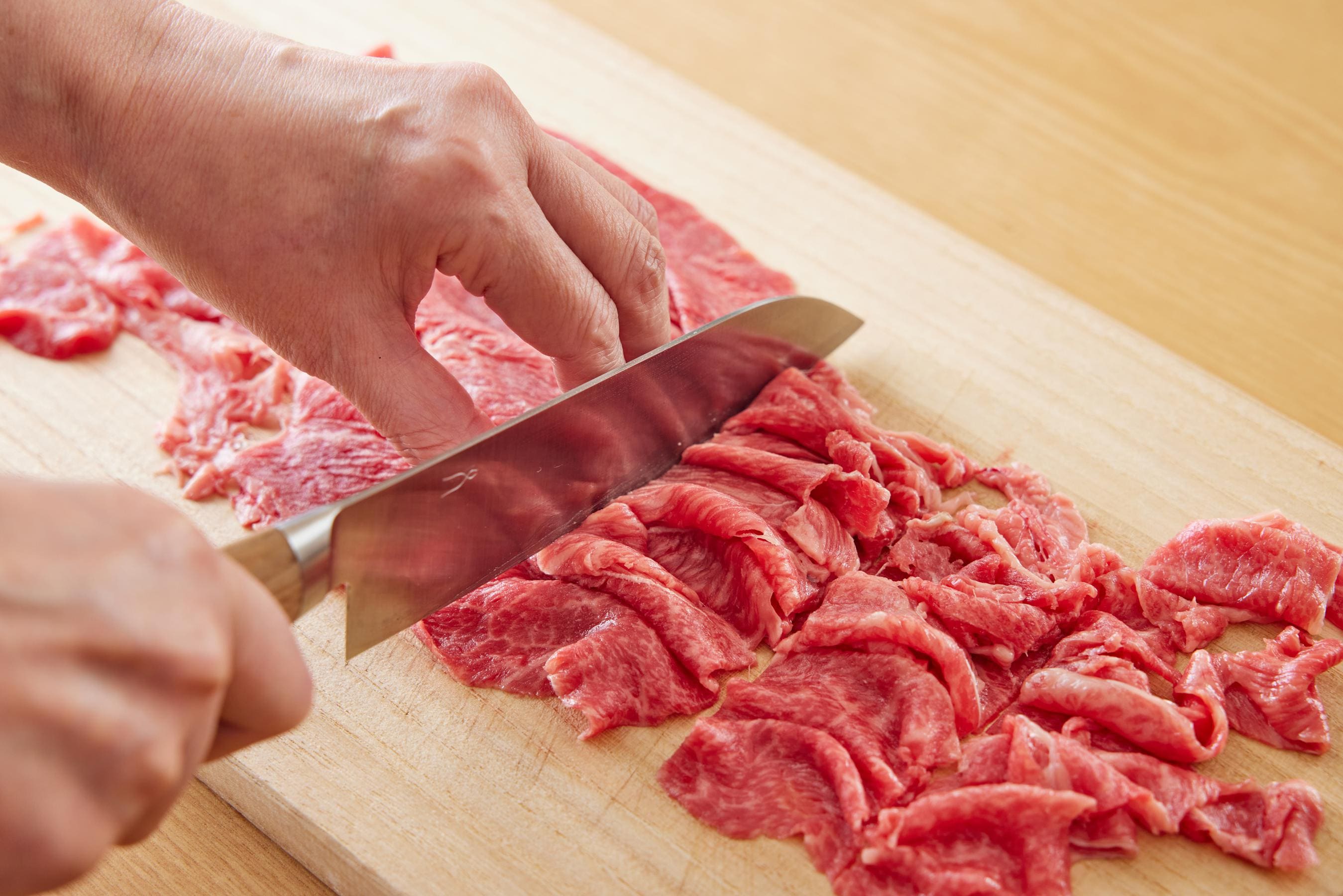 slicing beef