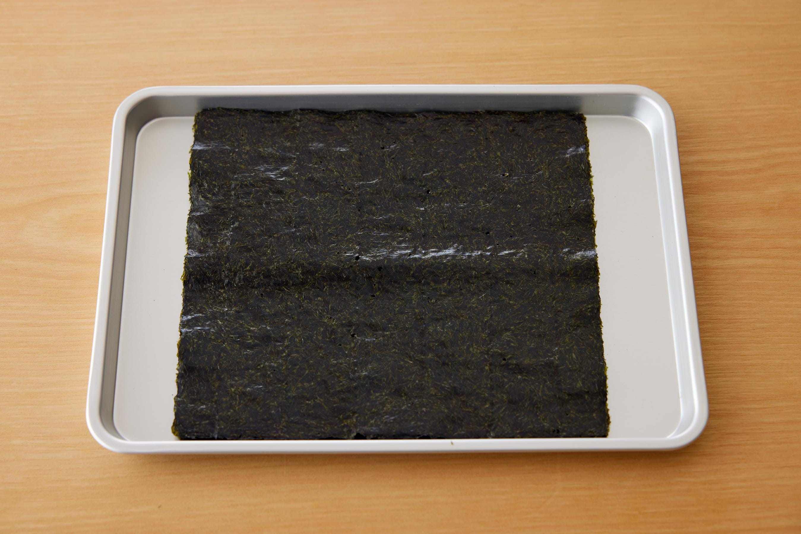 Yaki-nori on a trey