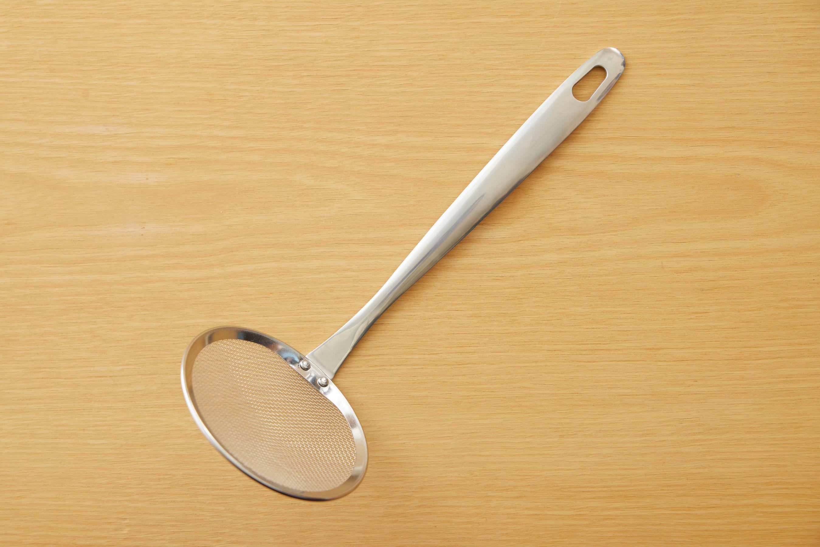 Frying colander.