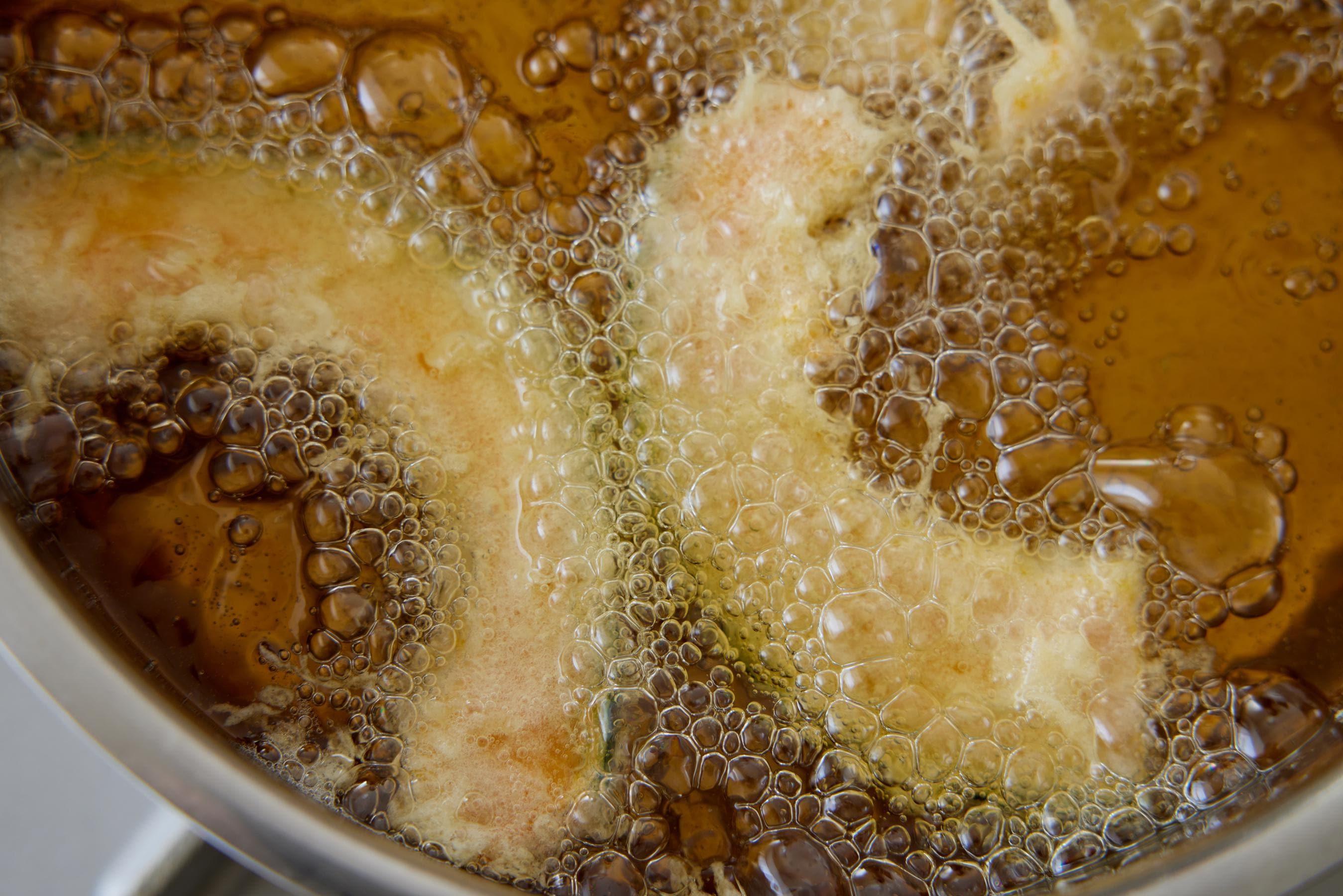 Frying vegetable Tempura.