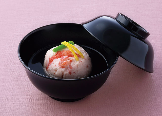 Crab Shinjo Steamed Fish Cake with Dashi Soup